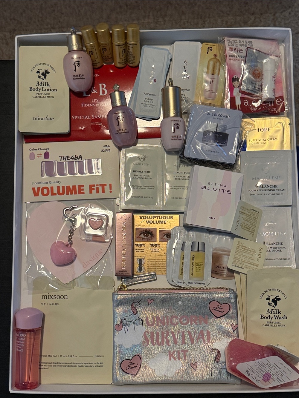NEW Skincare/Makeup/Body sample bundle 26AA